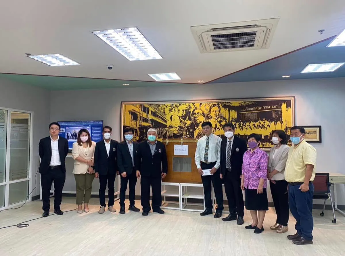 The election committee and the iApp team